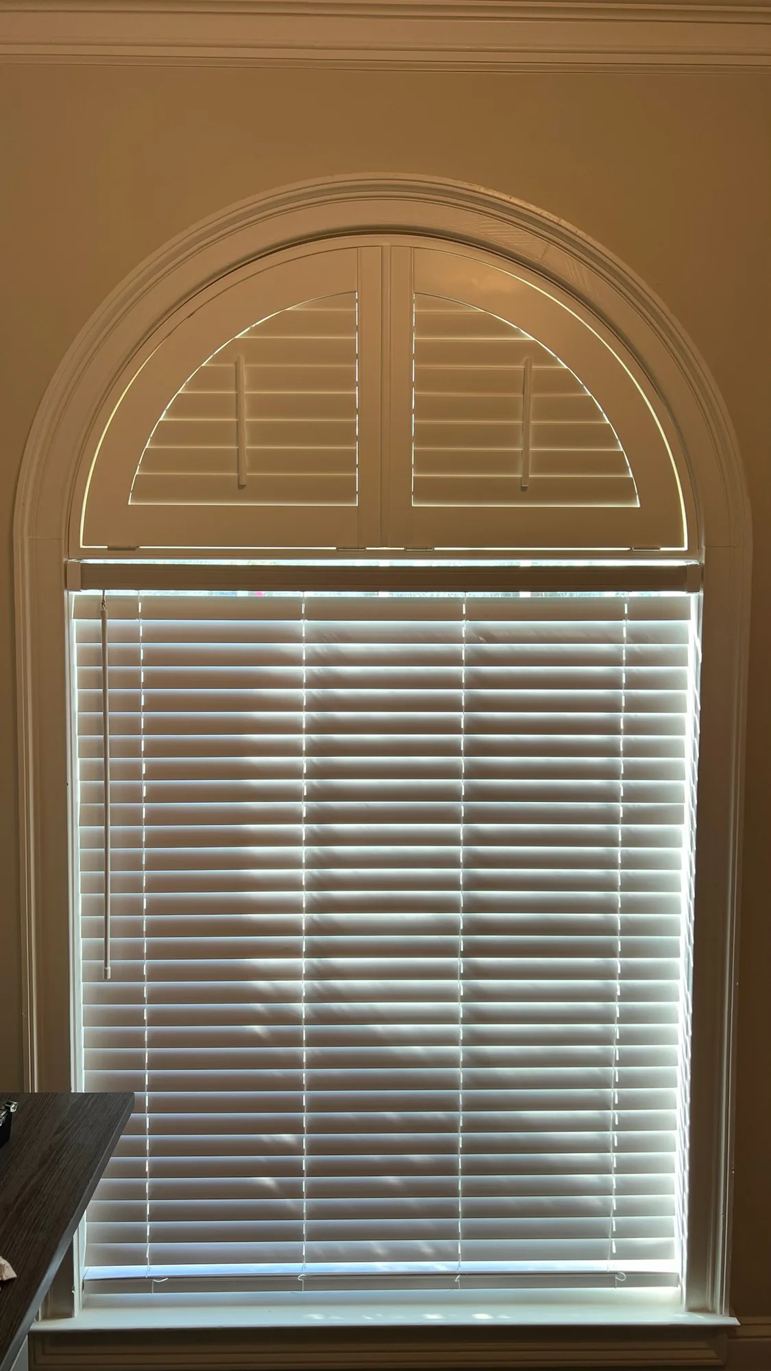 Custom wood blinds installed in Fort Oglethorpe, GA by Love Is Blinds