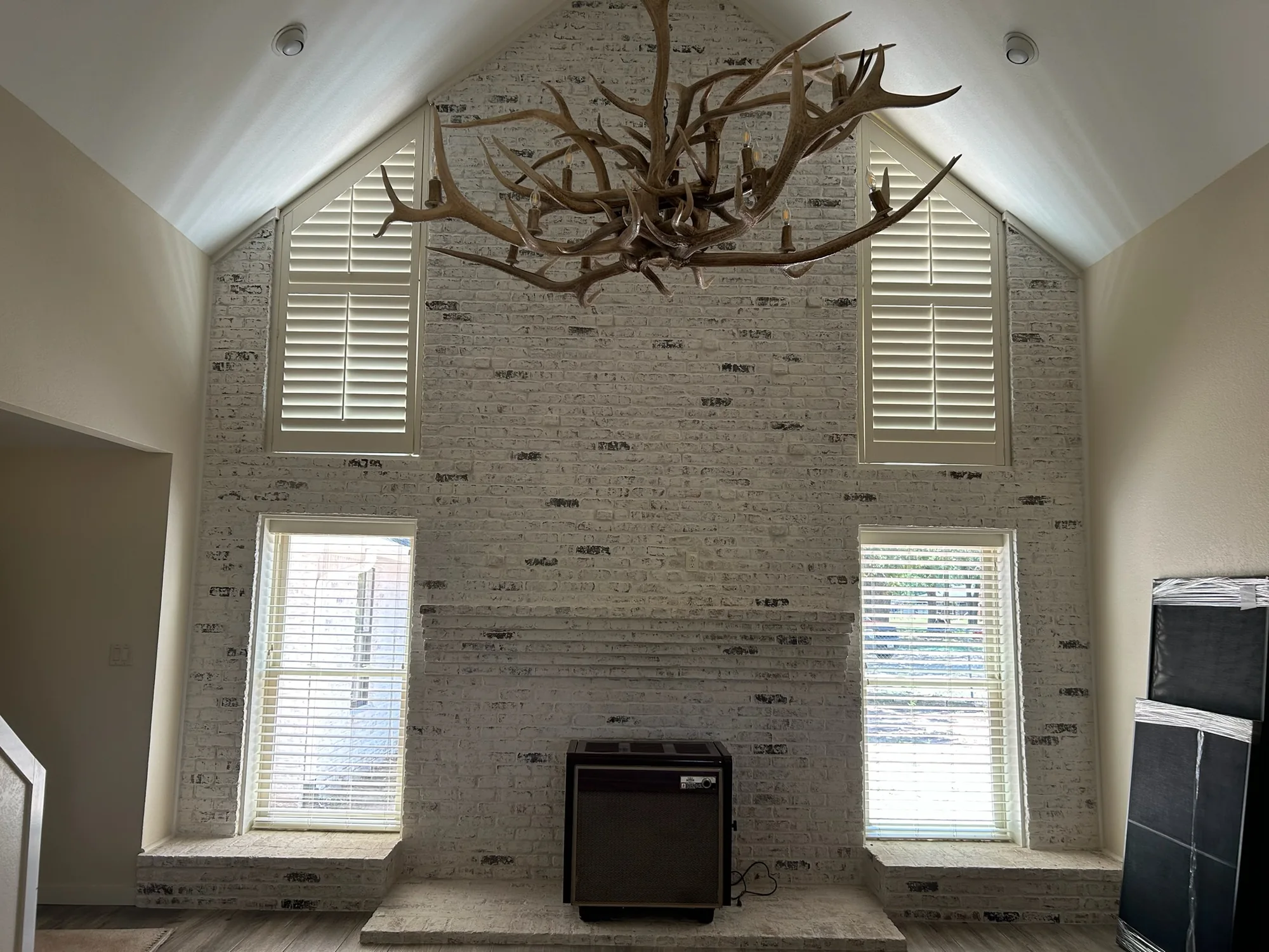 Custom wood blinds installed in Ooltewah, TN by Love Is Blinds